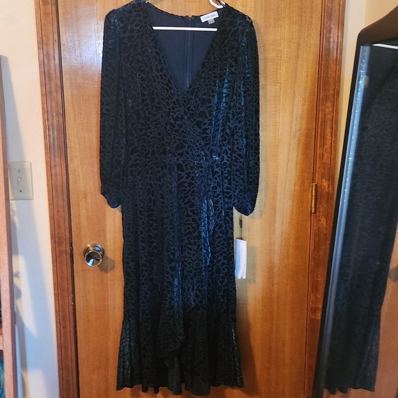 Calvin Klein Green Velvet Leopard Print Dress Size 8 - Picture 2 of 12